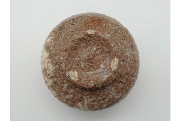 玉村松月　萩焼　抹茶碗　奥深い味わいが感じられる茶碗(共箱付き、茶器、茶道具、和食器、高麗焼)(R-061684)