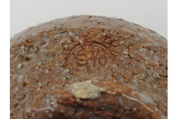 玉村松月　萩焼　抹茶碗　奥深い味わいが感じられる茶碗(共箱付き、茶器、茶道具、和食器、高麗焼)(R-061684)