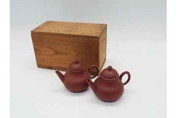 古玩　孟臣　工夫茶器　梨型　なめらかなフォルムが目を惹く朱泥急須1対(煎茶器、茶壷、茶道具、中国、唐物)(R-061690)