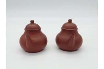 古玩　孟臣　工夫茶器　梨型　なめらかなフォルムが目を惹く朱泥急須1対(煎茶器、茶壷、茶道具、中国、唐物)(R-061690)