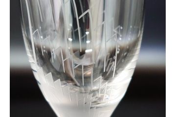 フランス　LALIQUE(ラリック)　アンジュ　天使　シャンパンフルート　上品で洗練されたワイングラス2客セット(1客は箱無し、Marc Lalique、マーク・ラリック、クリスタル)(R-061692)