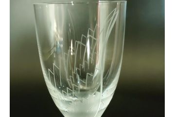 フランス　LALIQUE(ラリック)　アンジュ　天使　シャンパンフルート　上品で洗練されたワイングラス2客セット(1客は箱無し、Marc Lalique、マーク・ラリック、クリスタル)(R-061692)