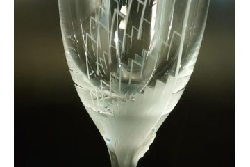フランス　LALIQUE(ラリック)　アンジュ　天使　シャンパンフルート　上品で洗練されたワイングラス2客セット(1客は箱無し、Marc Lalique、マーク・ラリック、クリスタル)(R-061692)
