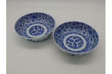 江戸期　古伊万里　染付　二重角福　花唐草文　繊細な絵柄に魅了される4.6寸なます皿2枚セット(渦福、牡丹、小皿、和食器)(R-061694)