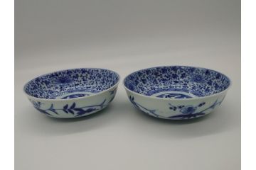 江戸期　古伊万里　染付　二重角福　花唐草文　繊細な絵柄に魅了される4.6寸なます皿2枚セット(渦福、牡丹、小皿、和食器)(R-061694)