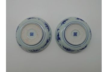 江戸期　古伊万里　染付　二重角福　花唐草文　繊細な絵柄に魅了される4.6寸なます皿2枚セット(渦福、牡丹、小皿、和食器)(R-061694)