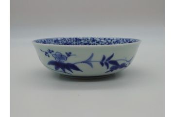 江戸期　古伊万里　染付　二重角福　花唐草文　繊細な絵柄に魅了される4.6寸なます皿2枚セット(渦福、牡丹、小皿、和食器)(R-061694)