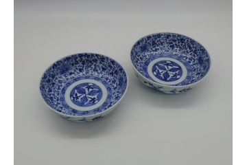 江戸期　古伊万里　染付　二重角福　花唐草文　繊細な絵柄に魅了される4.6寸なます皿2枚セット(渦福、牡丹、小皿、和食器)(R-061696)