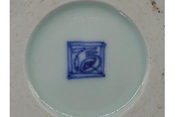 江戸期　古伊万里　染付　二重角福　花唐草文　繊細な絵柄に魅了される4.6寸なます皿2枚セット(渦福、牡丹、小皿、和食器)(R-061696)