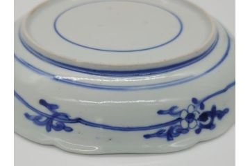 江戸期　古伊万里　染付　花唐草文　牡丹　6.3寸　約19cm　可憐な牡丹と小花がかわいい中皿(六寸三分、和皿、和食器、変形皿)(R-061698)