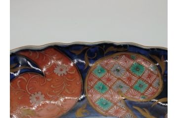 幕末期　上手物　金彩色絵染付　花盆文　8.3寸皿　約25cm　鮮やかな色彩が目を惹く楕円皿(八寸三分、和皿、和食器、皿)(R-061699)