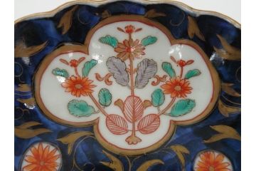幕末期　上手物　金彩色絵染付　花盆文　8.3寸皿　約25cm　鮮やかな色彩が目を惹く楕円皿(八寸三分、和皿、和食器、皿)(R-061699)