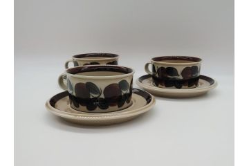 ARABIA　FINLAND　Ruija(ルイージャ)　Ulla Procope(ウラ・プロコッペ)　優しさと温かみある絵付けが印象的なティーカップ&ソーサー3客セット(アラビア、フィンランド、Sモデル、北欧食器、C&S)(R-061702)
