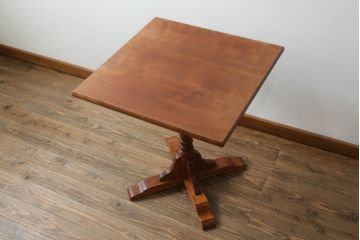 中古　松本民芸家具　凝った脚のデザインが目を惹くサイドテーブル(2人掛け、2P、ダイニングテーブル、カフェテーブル)(R-061706)