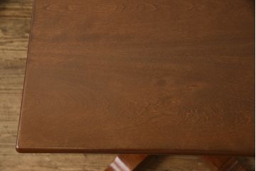 中古　美品　松本民芸家具　凝った脚のデザインが目を惹くサイドテーブル(2人掛け、2P、ダイニングテーブル、カフェテーブル)(R-061707)
