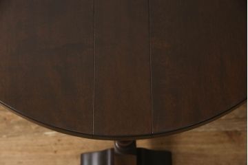 中古　松本民芸家具　脚のデザインがシックな#13型T・Fバタフライ卓(サイドテーブル、ラウンドテーブル、丸テーブル、ドロップリーフテーブル、カフェテーブル、コーヒーテーブル)(R-061708)