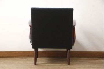 昭和レトロ　落ち着いた雰囲気がくつろぎの空間づくりにピッタリな1人掛けソファ(一人掛けソファ、アームチェア)(R-061712)