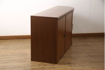 希少　和製ビンテージ　YAMAHA(ヤマハ、山葉)　チーク材　シャッター(蛇腹)　美しい色合いと曲線が魅力的なサイドボード(サイドキャビネット、収納棚、戸棚、ヴィンテージ)(R-061713)