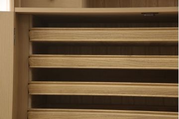 中古　美品　大阪泉州桐箪笥　特注　汚れが付きにくいメラミン化粧板を使った総桐箪笥(総桐たんす、胴丸、和たんす、和タンス、衣装箪笥、和服箪笥、着物箪笥、引き出し)(R-061717)