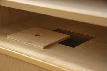 中古　美品　大阪泉州桐箪笥　特注　汚れが付きにくいメラミン化粧板を使った総桐箪笥(総桐たんす、胴丸、和たんす、和タンス、衣装箪笥、和服箪笥、着物箪笥、引き出し)(R-061717)