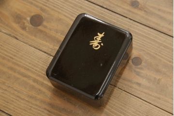 中古　美品　大阪泉州桐箪笥　特注　汚れが付きにくいメラミン化粧板を使った総桐箪笥(総桐たんす、胴丸、和たんす、和タンス、衣装箪笥、和服箪笥、着物箪笥、引き出し)(R-061717)