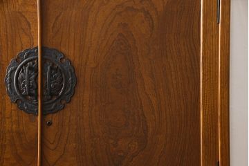 中古　美品　国産　職人手造り　欅(ケヤキ)材　内部桐材　厚手の桐材使用!　荘厳な雰囲気漂う和箪笥(衣装箪笥、和服箪笥、着物箪笥、和タンス、和たんす、引き出し、チェスト)(定価約60万円)(R-061719)