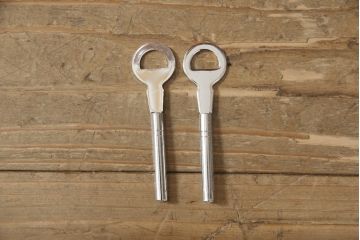 中古　美品　国産　職人手造り　欅(ケヤキ)材　内部桐材　厚手の桐材使用!　荘厳な雰囲気漂う和箪笥(衣装箪笥、和服箪笥、着物箪笥、和タンス、和たんす、引き出し、チェスト)(定価約60万円)(R-061719)