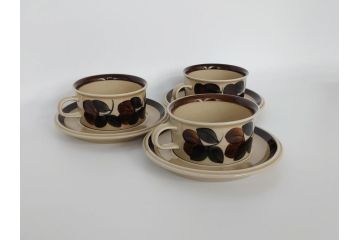 ARABIA　FINLAND　Ruija(ルイージャ)　Ulla Procope(ウラ・プロコッペ)　優しさと温かみある絵付けが印象的なティーカップ&ソーサー3客セット(アラビアフィンランド、Sモデル、北欧食器、C&S)(R-061721)