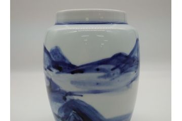 人間国宝　近藤悠三　山　染付　花瓶(共箱無し、花器、近藤雄三)(R-061722)