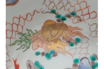 江戸期　伊万里　盃　色絵　杯洗(盃洗)　金彩　優雅に泳ぐ金魚が愛らしい高台皿(和食器、フルーツ皿)(R-061723)