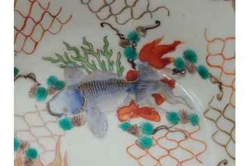 江戸期　伊万里　盃　色絵　杯洗(盃洗)　金彩　優雅に泳ぐ金魚が愛らしい高台皿(和食器、フルーツ皿)(R-061723)