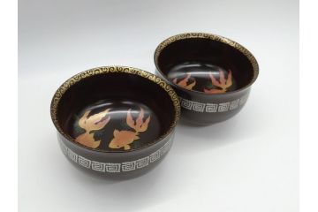 輪島塗　黒塗　蒔絵　金彩　金魚　盃洗　悠々泳ぐ金魚が涼しげな4.8寸深鉢2客セット(杯洗、酒器、漆器、雷紋)(R-061724)