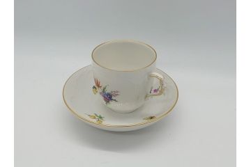 ベルリン　KPM(ベルリン王立磁器製陶所)　金彩　花　蝶　繊細な模様がエレガントな雰囲気のカップ&ソーサー(ケーピーエムベルリン、王の笏、ロココ調、C&S)(R-061734)