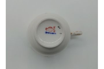 ベルリン　KPM(ベルリン王立磁器製陶所)　金彩　花　蝶　繊細な模様がエレガントな雰囲気のカップ&ソーサー(ケーピーエムベルリン、王の笏、ロココ調、C&S)(R-061734)