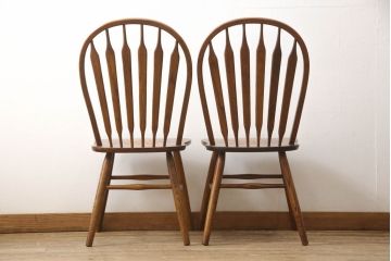 中古 IDC大塚家具取扱品 Shin-Lee(シンリー) 滑らかな木肌とシックな佇まいが魅力のダイニングチェア2脚セット(板座チェア、椅子、イス)(R-061741)
