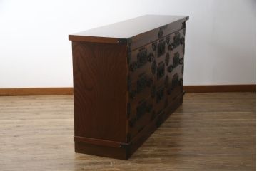 中古　岩谷堂箪笥　迫力のある金具が見事な衣装タンス(和タンス、衣装箪笥、収納箪笥、引き出し、サイドボード)(R-061743)