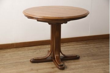 中古 IDC大塚家具取扱品 Shin-Lee(シンリー) 木の温もりが感じられるナチュラルテイストなダイニングテーブル(エクステンションテーブル、4人掛け、4P、2人掛け、2P、丸テーブル・ラウンドテーブル)(R-061744)