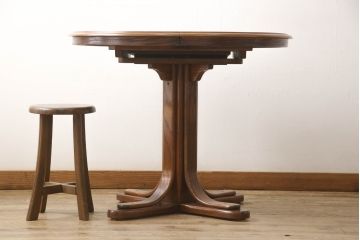 中古 IDC大塚家具取扱品 Shin-Lee(シンリー) 木の温もりが感じられるナチュラルテイストなダイニングテーブル(エクステンションテーブル、4人掛け、4P、2人掛け、2P、丸テーブル・ラウンドテーブル)(R-061744)