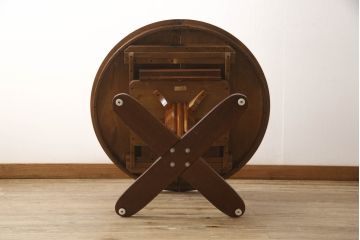 中古 IDC大塚家具取扱品 Shin-Lee(シンリー) 木の温もりが感じられるナチュラルテイストなダイニングテーブル(エクステンションテーブル、4人掛け、4P、2人掛け、2P、丸テーブル・ラウンドテーブル)(R-061744)