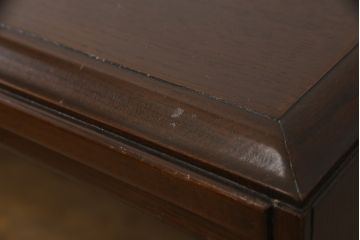 イギリスアンティーク　オーク材　葡萄の彫刻などさりげない演出に品を感じるスライド扉付きブックケース(本箱、戸棚、収納棚、飾り棚、キャビネット)(R-061746)