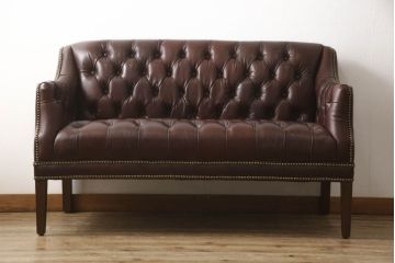 新品未使用　HALO(ハロ)　EAST BOURNE(イーストボーン) 2P SOFA　バイカータン　SHOP ASPLAND(ショップ アスプランド)取り扱い　高級感あふれる佇まいが魅力的な2人掛けソファ(2人掛け、2P)(定価約30万円)(R-061748)