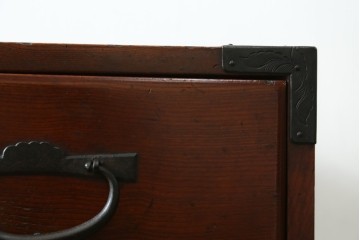 和製アンティーク　昭和初期　前面欅(ケヤキ)材　漆塗り　和モダンな空間づくりに活躍する仙台箪笥　(R-061749)