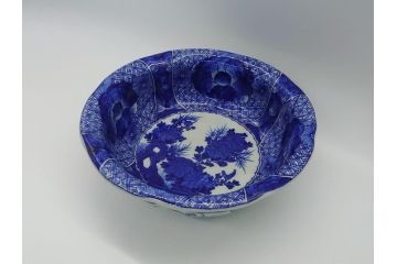 明治期　伊万里焼　ベロ藍　染付　8.7寸皿　約26.5cm　紺青色が目を引く花草文様の深鉢(八寸七分、牡丹、深皿、和食器、和皿)(R-061752)