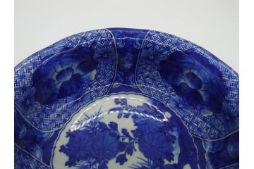 明治期　伊万里焼　ベロ藍　染付　8.7寸皿　約26.5cm　紺青色が目を引く花草文様の深鉢(八寸七分、牡丹、深皿、和食器、和皿)(R-061752)