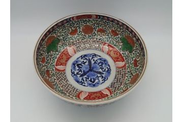 江戸後期　伊万里　二重高台　金彩　色絵　染付　8.3寸皿　約25cm　伝統美が輝く華やかで豪華な深鉢(八寸三分、深皿、丼、唐草文、和食器、和皿)(R-061753)