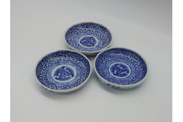 江戸期　古伊万里　染付　二重角福　蛸唐草　3.5寸皿　約10.5　爽やかな藍色の蛸唐草文様が魅力の小皿3枚セット(三寸五分、渦福、和食器、和皿)(R-061754)