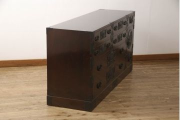 中古　美品　仙台民芸箪笥(仙台箪笥)　漆塗り　黒々した牡丹金具が目を引く整理箪笥(衣装たんす、和タンス、引き出し、サイドチェスト)(R-061758)