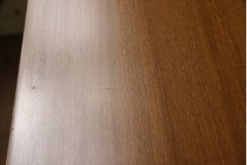 北欧ビンテージ　チーク材　木の温もり溢れるサイドボード(サイドキャビネット、サイドチェスト、リビングボード、収納棚、戸棚、ヴィンテージ)(R-061760)