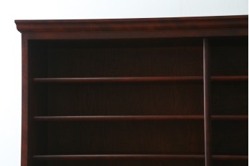 中古　国産手造り民芸家具　和モダンの雰囲気づくりにぴったりの食器棚　(R-061762)