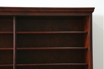 中古　国産手造り民芸家具　和モダンの雰囲気づくりにぴったりの食器棚　(R-061762)
